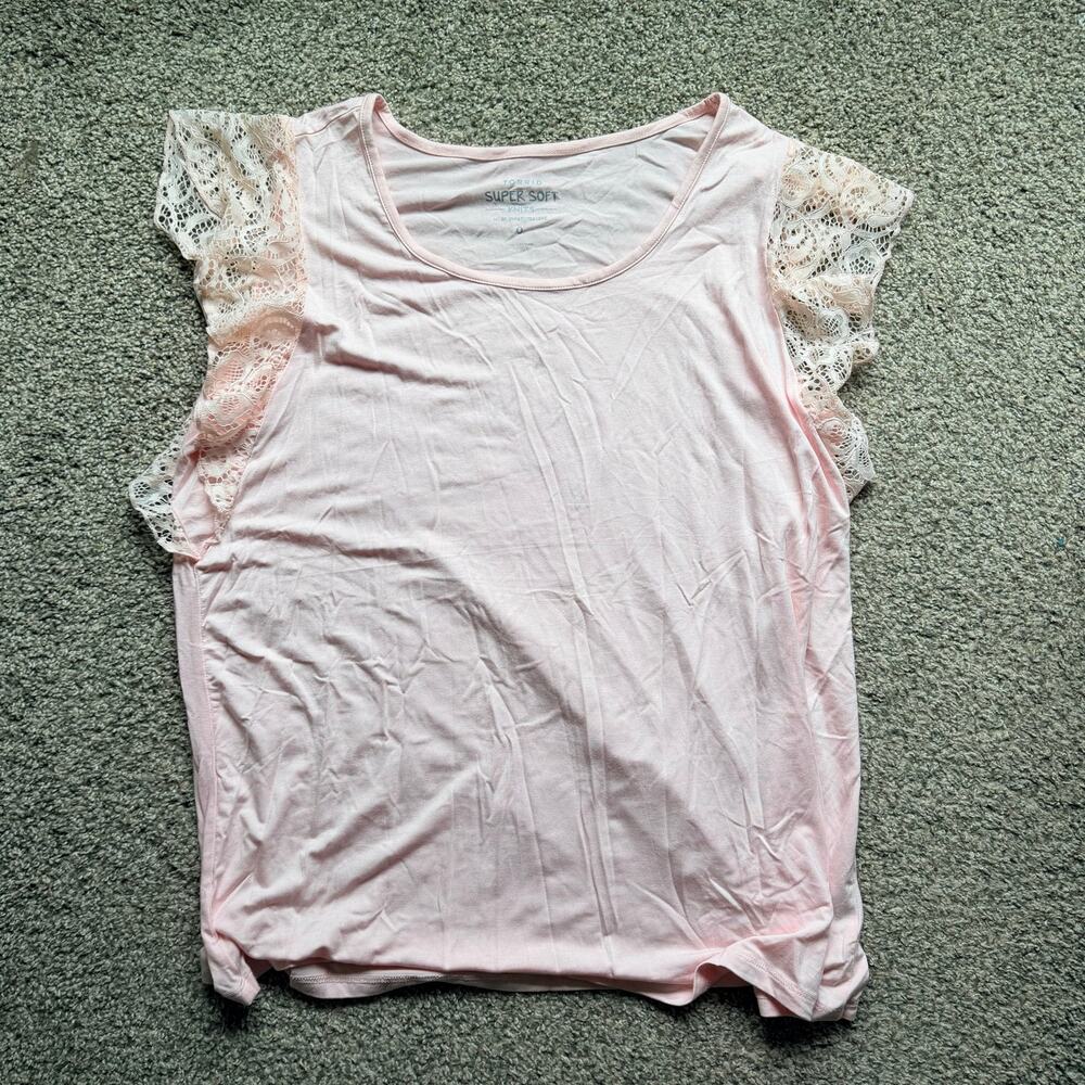 Torrid Super Soft Pink Lace Top Size 0 (XL)